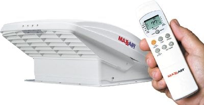 Airxcel - MAXXFAN Deluxe w/Remote Control, White - 0007000K