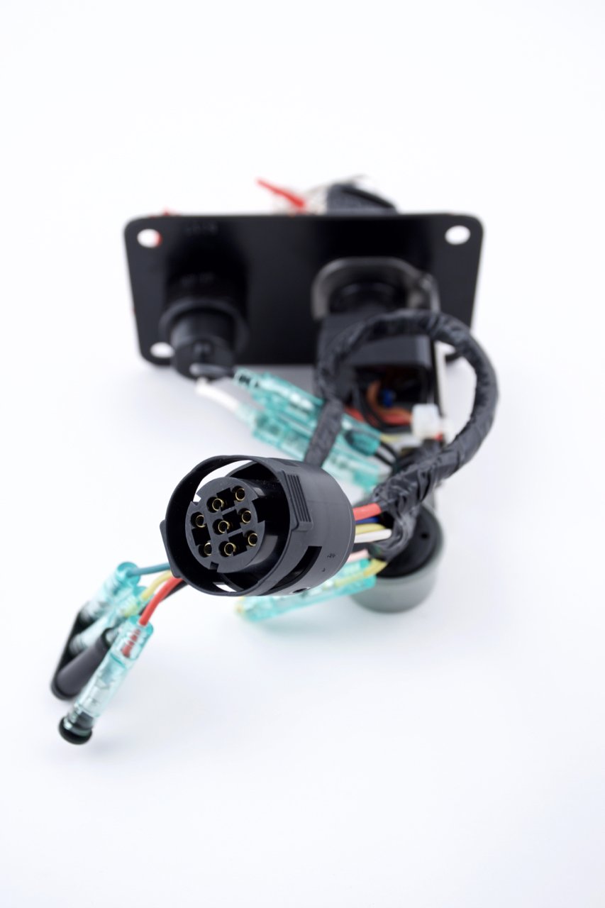 Yamaha - Command Link/Conventional Single Engine Key Switch Panel - 704-82570-12-00