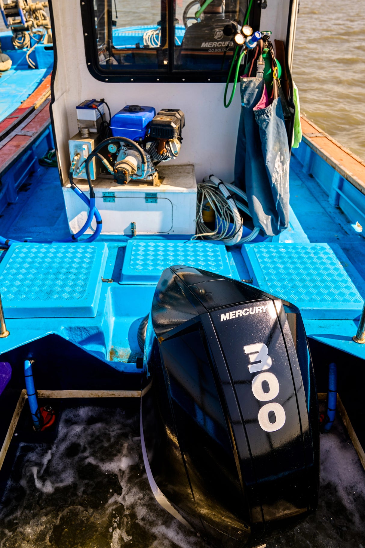 Mercury FourStroke DTS 300HP Outboard Motor