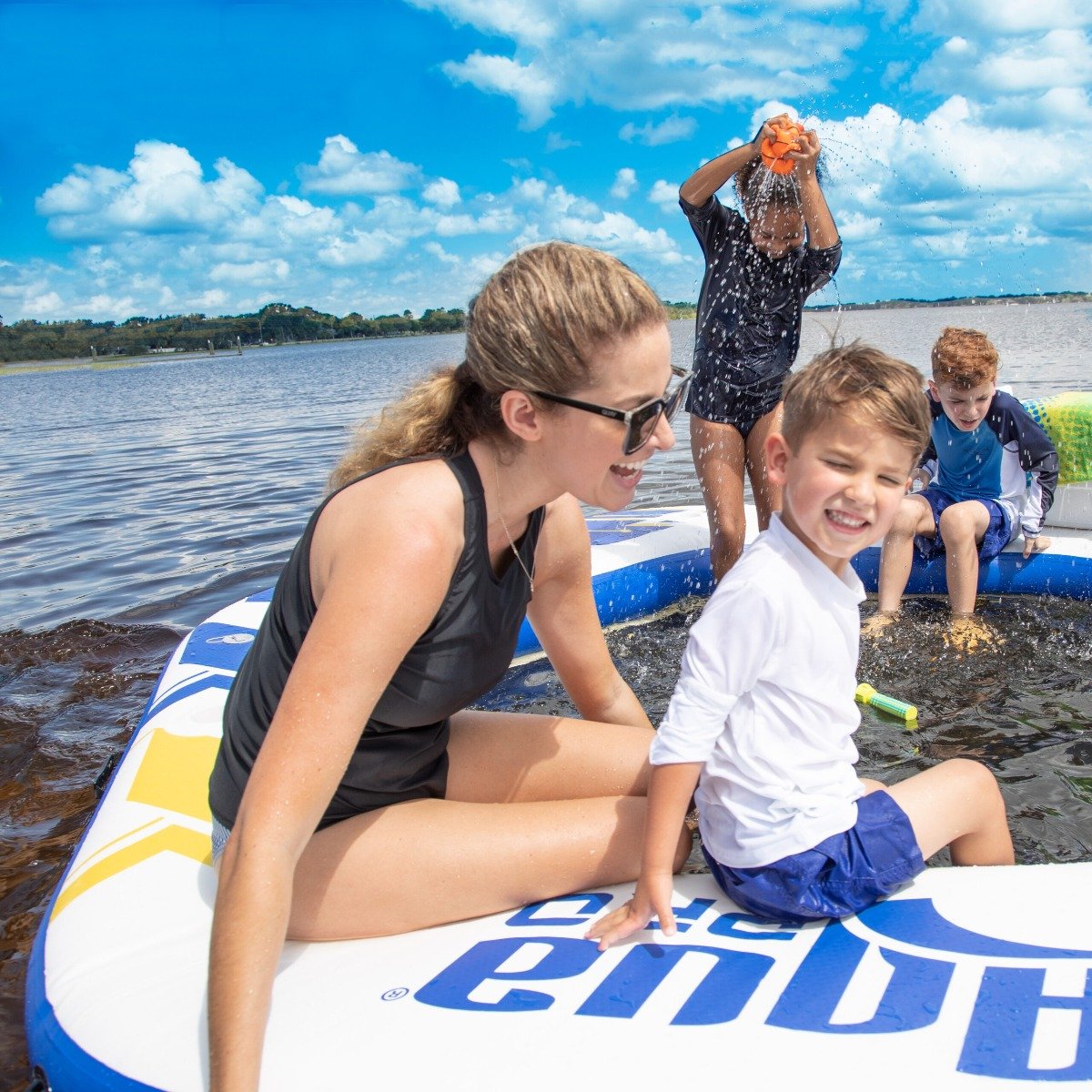 Aqua Leisure 10' Hexagonal Inflatable Island w/Mesh Center - APR20922