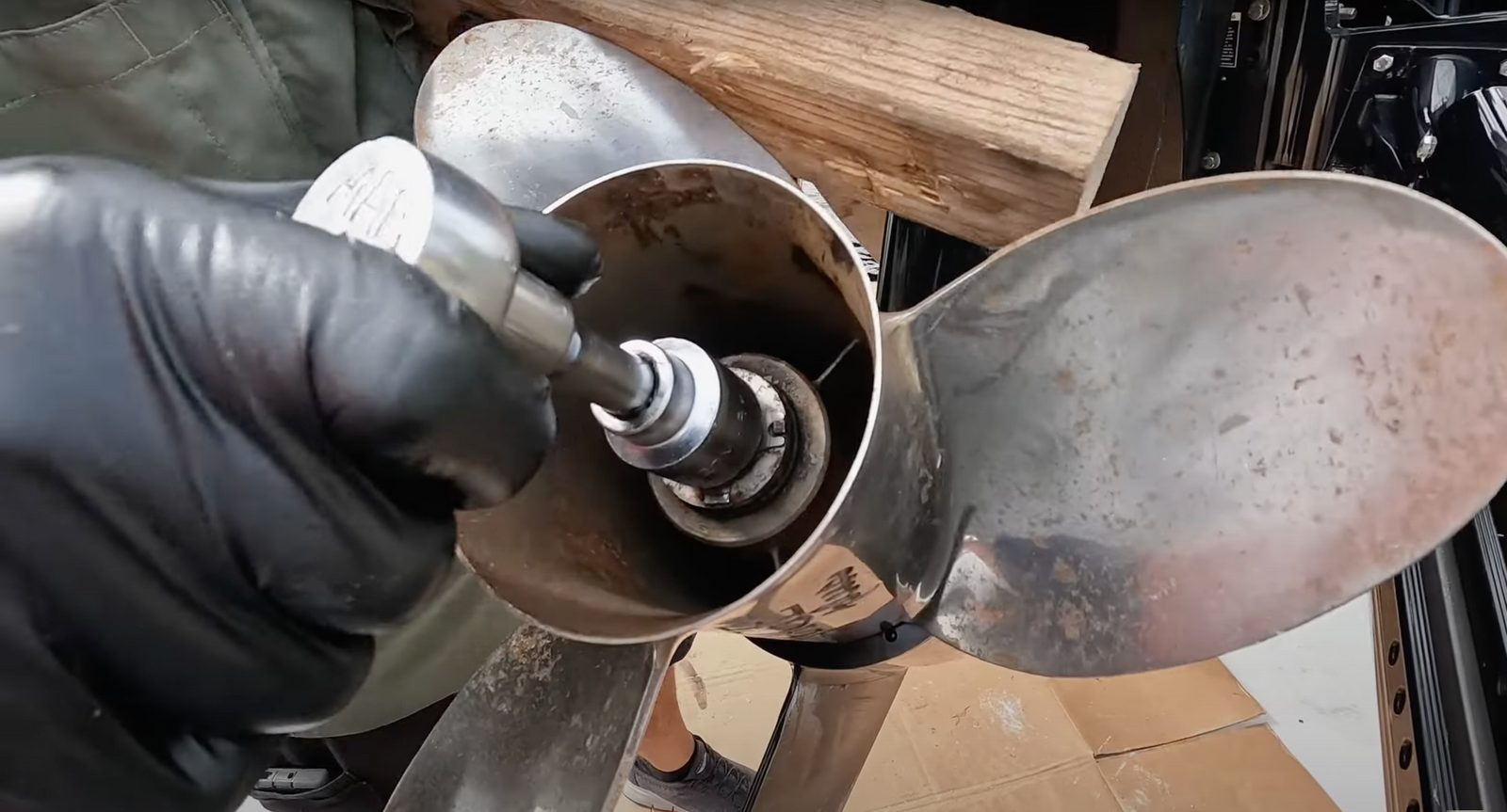 Mercury Outboard Propeller — How to Remove & Reinstall