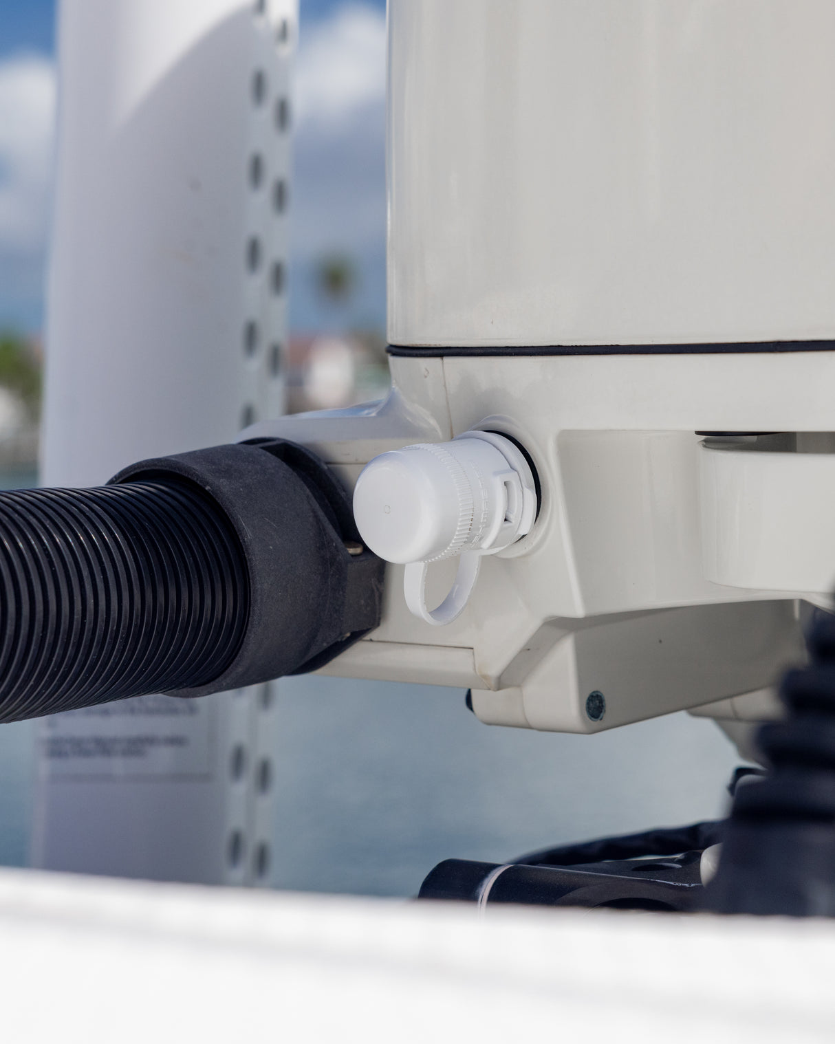 Flushmaster Outboard Engine Flush Port Quick Connect for Suzuki - White - FMQCSW - Lifestyle