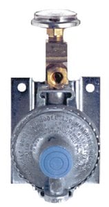 Trident Hose - Marine LPG Wall Mount Single Stage Regulator with 20" Pigtail Hose - 12111401