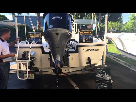 Amita 3 Propeller: Yamaha - Aluminum , 9-1/4 x 10 , 9.9-15 HP, 8 Tooth Spline