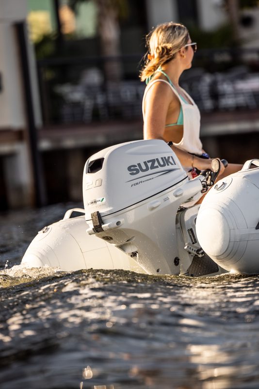 Suzuki Portable DF20A Outboard Motor - Shop All Models