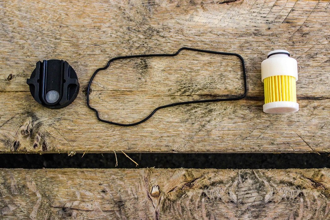 Yamaha 2004-2005 F115 Fuel Filter VST Filter Float Chamber